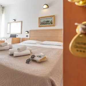 Hotel Globus, Rimini
