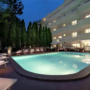 4* Hotel Astoria