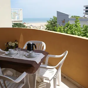 4* Aparthotel Domus